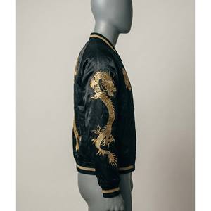 Chaqueta Sukajan Negra de Satén para Hombre, Estilo Japonés Vintage, Bordado de Tigre Dorado, Chaqueta Bomber Acolchada, Chaqueta Souvenir de Moda Urbana - Product Image 6