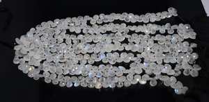 Cuentas facetadas de piedra lunar arcoíris blanca natural en forma de corazón de 9-10 mm, cuentas de piedra lunar arcoíris en forma de corazón para la fabricación de joyas - Product Image 5