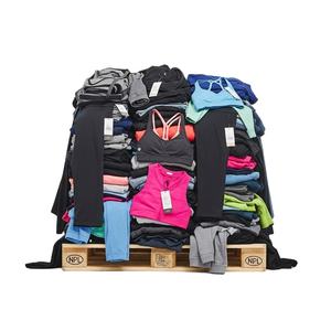 Paleta de Liquidación Lululemon: Ropa Deportiva Mixta, Leggings, Tops, Sujetadores Deportivos, Auténticos, Venta al Por Mayor, Suministro para Reventa a Tiendas Minoristas - Product Image 3