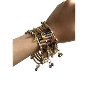 Dernière collection de bracelets Kasmiri Churiyan faits à la main pour femmes, perles, design géométrique tendance, couleurs et tailles personnalisables, velours - Product Image 1