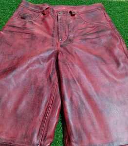 Pantalones de Cuero Rojos Vintage – Acabado Desgastado, Unisex, Estilo Retro - Product Image 2
