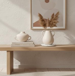 Vase en céramique blanche avec poignée, finition mate, fait main, moderne, pour table, décoration d'intérieur - Product Image 2