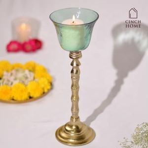 เชิงเทียนโลหะสีทองบนแก้วนกเป็ดน้ำที่สง่างามโต๊ะวางกลางของตกแต่งบ้าน - Product Image 1