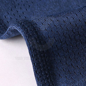 T-shirts de sport pour hommes les plus vendus, fabriqués avec un matériau flexible et respirant pour la course à pied, la gym et les activités de plein air - Product Image 3