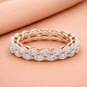 Bague d'éternité en diamants Marquise célestes en or jaune, or blanc et or rose, bague de mariage empilable de luxe - Product Image 3