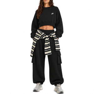 Conjunto de sudadera corta negra y pantalones cargo a rayas para mujer, estilo urbano informal de dos piezas - Product Image 1