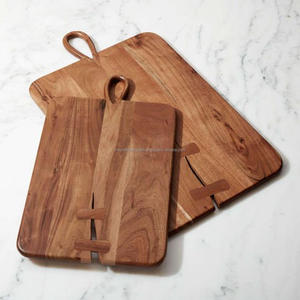 Tabla de madera multifuncional hecha a mano para cortar y picar, apta para lavavajillas, ecológica, con asas. - Product Image 4