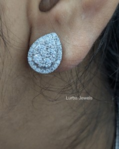 Boucles d'oreilles clous en moissanite taille ronde 2 carats avec halo, en argent sterling 925, style vintage, pour femme, pour mariage et usage quotidien - Product Image 4