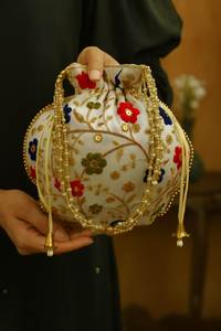 BRIDAL EMBROIDERED BEADED DRAWSTRING Potli Bag Evening Party Handbag Bridal <b>Wedding</b> Purse Jewelry Cosmetics Packaging - Product Image 6