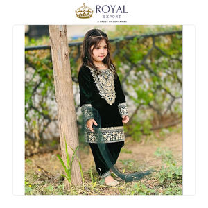 Offre Spéciale sur un Ensemble Salwar en Velours de Viscose Lourd de Qualité Supérieure, Style Indien, avec Broderies et Dupatta en Tulle - Product Image 5