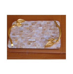 Excelente Bandeja de Madera y Nácar para Decoración, Almacenamiento y Organización, con Forma Rectangular - Product Image 4