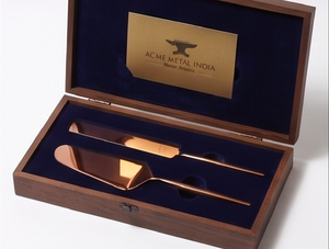 Ensemble de 2 pièces pour gâteau en acier inoxydable rose doré avec revêtement PVD rose doré pour table, hôtel, salle à manger et restaurant, fait main - Product Image 3