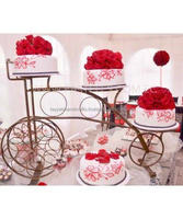 Support à gâteau artisanal en laiton écologique Tayyab pour occasions spéciales, événements formels, décorations de gâteaux