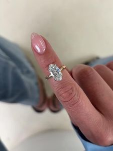 Bague de fiançailles solitaire en or jaune 14 carats avec diamant de laboratoire taillé Moval de luxe, certifiée IGI, bague de mariage minimaliste pour femme - Product Image 4