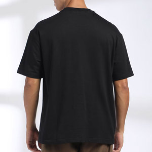 Camiseta de algodón negra para hombre, cuello redondo, manga corta, estilo casual, con bolsillo bordado, camiseta con mangas superpuestas tipo patchwork. - Product Image 2