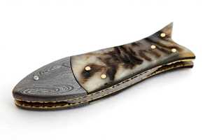 Couteau utilitaire pliant artisanal en acier Damas, à lame droite en forme de poisson, avec manche incrusté d'os, pour DIY et OEM - Product Image 4