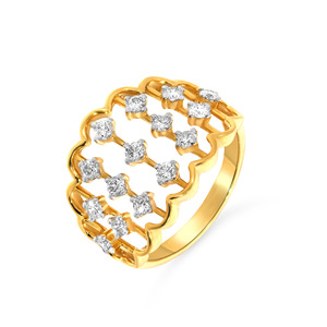 Anillo de Diamantes Brillantes Curvos y Multiformes, Anillo de Moda Chapado en Oro de 18K con Banda Ancha y Diseño Floral Calado con Múltiples Piedras Redondas Brillantes de Circonita Cúbica - Product Image 1