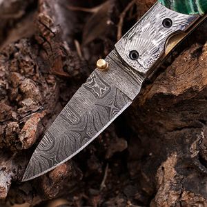 Navaja Plegable de Acero de Damasco con Hoja de Diseño Artesanal y Mango de Madera Hecho a Mano, Personalizable OEM - Product Image 2