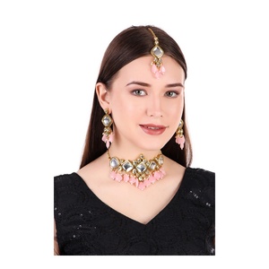 Conjunto de Collar y Aretes de Moda para Mujer, Chapado en Oro, con Perlas de Imitación y Circonitas, para Novia, Compromiso, Boda, Fiesta - Product Image 1
