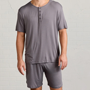 Ensemble de pyjama pour homme, short et t-shirt Henley à manches courtes, vêtements de nuit d'été, vêtements de maison bio - Product Image 3