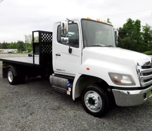 Camion plateau d'occasion Hino 268A Kargo King 2017, haute performance, RHD/LHD, prêt à l'exportation - Product Image 2