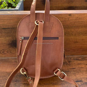 กระเป๋าเป้สะพายหลังขนาดเล็กทำด้วยมือสำหรับผู้หญิงกระเป๋าสะพายหลังหนังวัวแท้ลายดอกไม้ตะวันตกพร้อมกระเป๋าสะพายข้าง - Product Image 3