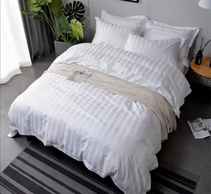 Ensemble de housse de couette rayée en 4 pièces, gris, simple, literie pour la maison, vente en gros - Product Image 3