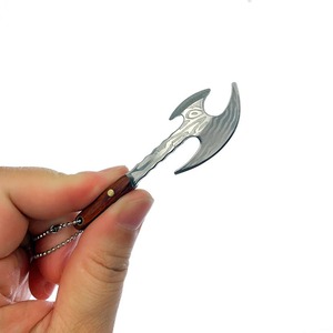 Llavero Abridor de Botellas de Acero Inoxidable Ecológico Forjado a Mano, Forma Irregular, Metal Duradero, Estilo Clásico, Mango de Madera con Cadena - Product Image 5
