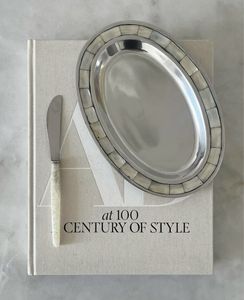 Assiette de service ovale en argent, design vintage, métal poli, vaisselle durable pour les fêtes, présentoir à vaisselle en métal, assiettes argentées - Product Image 4