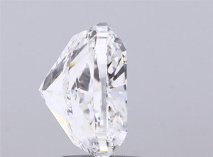 Diamant blanc lâche de 5 carats, couleur E, pureté VS1, taille coussin, offrant une symétrie de qualité supérieure et un éclat glacé exceptionnel. - Product Image 2