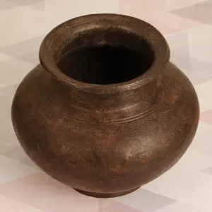 Wholesale Handmade Antique Water Pot Lota for Storage Flower Pot Brass Home Decor Gift Items in Bulk SNG-579
