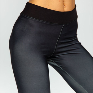 เลกกิ้งโยคะกีฬาผู้หญิงแบบสบายๆ ถักนิตติ้ง เอวกลาง น้ำหนักเบา ระบายอากาศได้ดี ป้องกันแบคทีเรีย พร้อมโลโก้แบบกำหนดเอง - Product Image 5