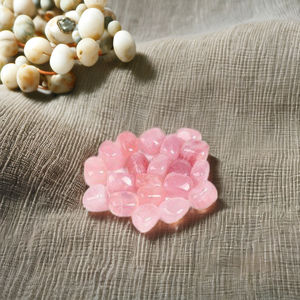 Piedras caídas de cuarzo rosa natural al por mayor cristales curativos pulidos tallados Fengsui para Reiki, meditación y decoración - Product Image 6