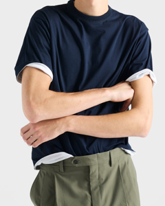 Camiseta de algodón reversible para hombre, corte regular, con ribete en contraste, bolsillo en el pecho, cuello redondo, manga corta, color liso, transpirable - Product Image 5