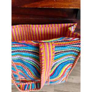 Sac fourre-tout promotionnel The Quince Life Rainbow Swirl, design élégant et coloré pour une visibilité accrue et les activités de plein air - Product Image 2