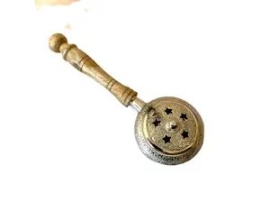 Porte-encens Design 5 étoiles avec manche en bois gravure à la main Design brûleur d'encens en laiton pur et encensoir vente chaude - Product Image 1