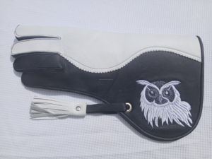ถุงมือหนังวัวปักลายนกฮูก Bana Brothers Falconry สีขาว แบบสองชั้น ขนาด 35 ซม. (13 นิ้ว) เป็นมิตรกับสิ่งแวดล้อม สำหรับการล่าสัตว์กลางแจ้ง - Product Image 2
