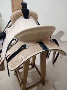 Selle de cheval en cuir occidental ROYAL INTERNATIONAL RI2022-001 avec ensemble d'accessoires, provenant de l'Uttar Pradesh - Product Image 5