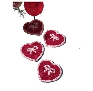 Colección de regalos de posavasos elegantes con bordado de cuentas, posavasos artesanales bordados con cuentas de semillas para mesa de café. - Product Image 1