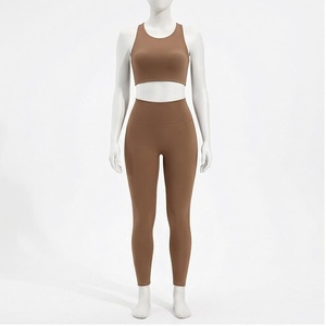 Ensemble de yoga 2 pièces marron uni sans couture, legging taille haute longueur intégrale et crop top dos nageur sans manches, tenue de sport - Product Image 1