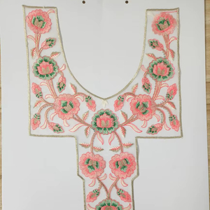 Tissu de broderie en dentelle de miel de qualité supérieure à coudre pour le col, idéal pour les Kurtis, les Sarees et les robes, avec un travail de broderie lourd, patch décoratif pour le col, pour femmes - Product Image 1