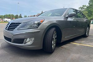 Hyundai Equus Signature 2012 - Product Image 5