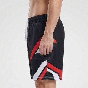 Shorts de combat élégants pour hommes, respirants et à séchage rapide, avec détail de fente latérale, pour l'entraînement, la gym et les sports. - Product Image 6