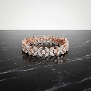 Pulsera Clásica de Oro con Flores y Diamantes para Mujer, Hecha a Mano en Oro de 14K y 18K, Chapada en Plata, con un Elegante Diseño Inspirado en Flores, para Boda - Product Image 2