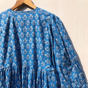 ชุดเดรสลำลองผู้หญิงผ้าฝ้าย 100% ลายดอกพิมพ์บล็อก คอวีลึก ผูกเชือก ทรงหลวม ซับในผ้าฝ้ายทอ ชุดนอน - Product Image 1