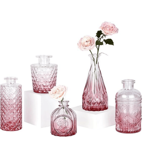 Set di 5 Vasi in Vetro Rosa per Fiori Singoli, Mini Vasi Vintage per Centrotavola Matrimoniali, Piccoli Vasi per Decorazioni da Tavola - Product Image 1