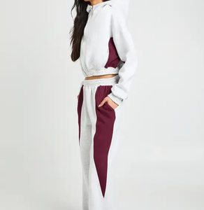 Conjunto Deportivo de Sudadera Oversize con Cuello Redondo y Pantalones Anchos para Mujer, Logotipo Personalizado, Marca Privada, Proveedor de Ropa al Por Mayor - Product Image 3