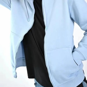 Sweat à capuche unisexe OEM ODM 100% coton molletonné avec fermeture éclair, logo personnalisé sur le devant, options de couleurs personnalisées, tissu respirant et écologique, poche - Product Image 3