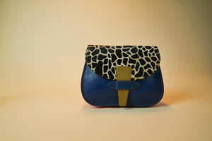 Nuevo estilo de cuero reciclado de Color rechoncho Sling Bag de alta calidad Animal Print Fur Leather Handbag Women 2 en 1 Reversible Handbag - Product Image 3