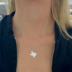 Colliers Diamond Texas en Or Massif 14k 18k, avec Breloques Carte de la Lune Étoilée en Diamants de Laboratoire Taille Ronde Sertis Pavé, sur Chaîne Câble Réglable de 18 pouces, Bijoux - Product Image 6